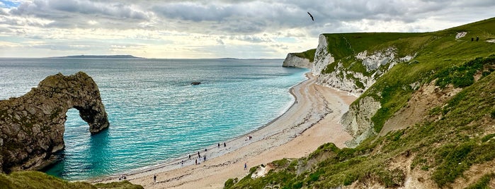 Durdle Door is one of Mikeさんのお気に入りスポット.