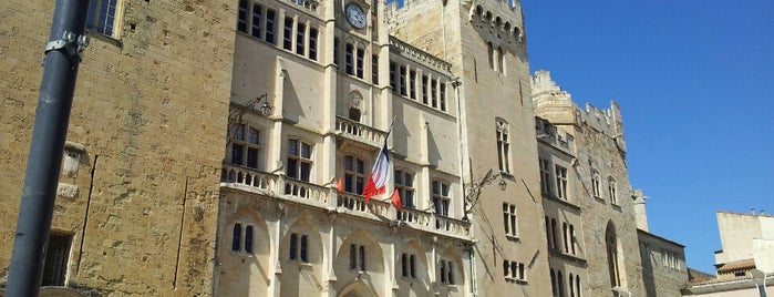 Place de l'Hôtel de Ville is one of Mickael'in Beğendiği Mekanlar.