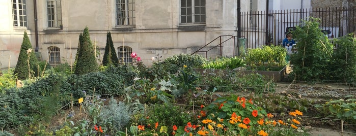 Jardin Francs Bourgeois-Rosiers is one of Paris, France.