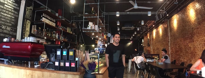 Tinee Eatery Workshop is one of Workable BKK Cafes.