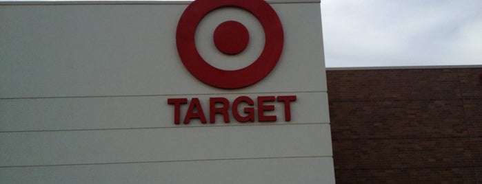 Target is one of Lugares favoritos de Kelsey.
