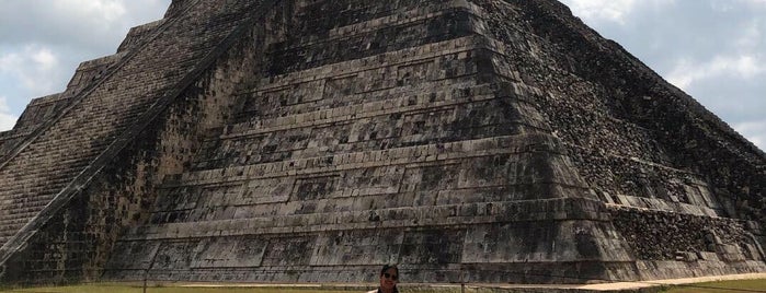 Zona Arqueológica de Chichén Itzá is one of Lugares favoritos de Laura.