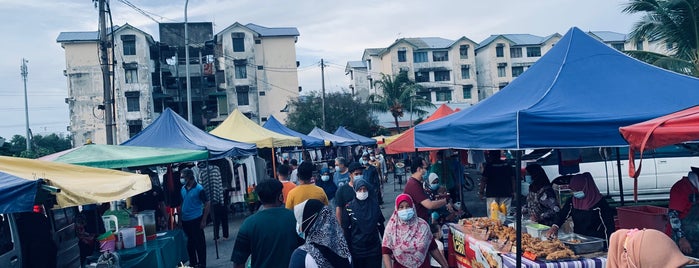 Pasar Malam Taman Pauh Indah is one of Makan @ Utara #8.
