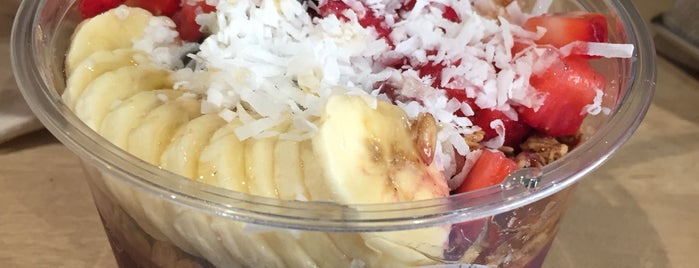 soBol Acai Bowls & Beyond is one of Kimmieさんの保存済みスポット.