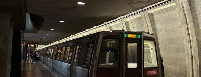 WMATA Green Line Metro is one of Where is she?.