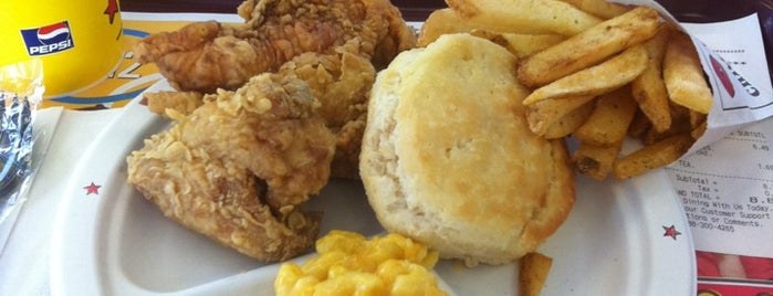 Bojangles' Famous Chicken 'n Biscuits is one of Tempat yang Disukai Adam.