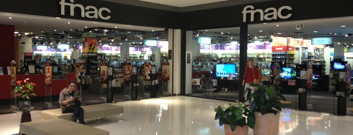 Fnac is one of Jaques 님이 저장한 장소.