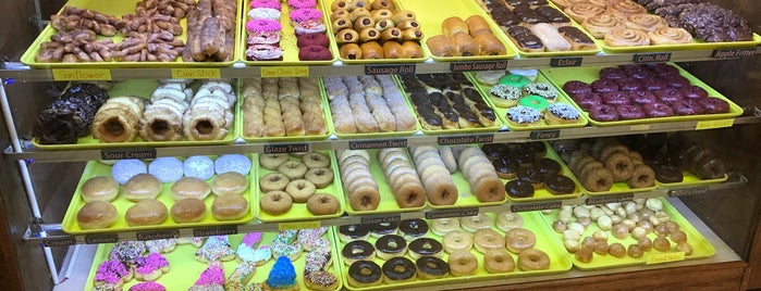 Sara Donuts is one of Restaurants To Try.