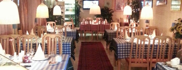 Altyn Jam Restaurant is one of สถานที่ที่บันทึกไว้ของ Onur.