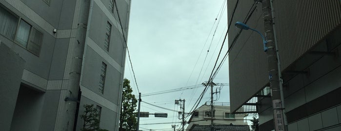 浜田山交差点 is one of 場所.