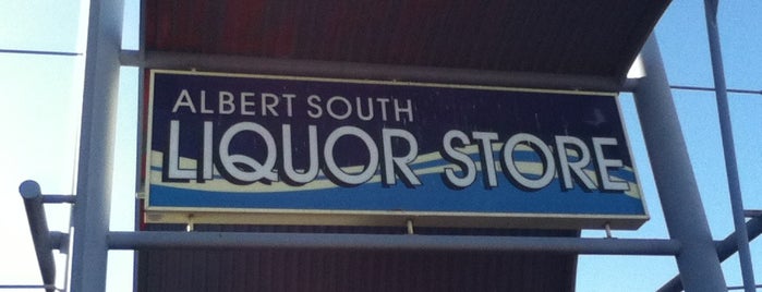 Saskatchewan Liquor Store - South is one of Tempat yang Disukai Rick.