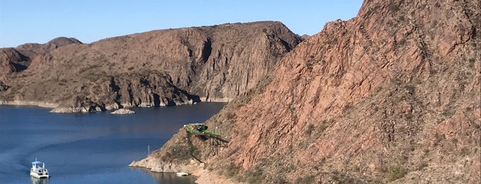 Embalse Los Reyunos is one of Mis Lugares.