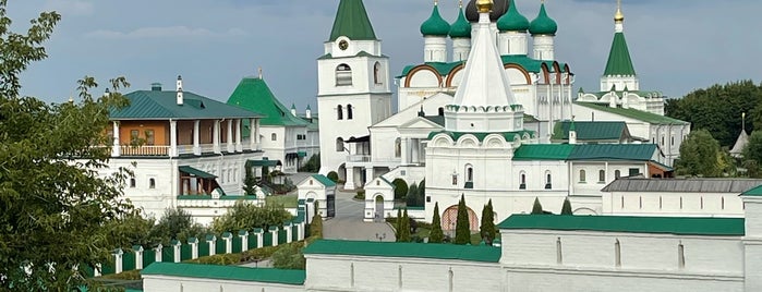 Вознесенский Печерский мужской монастырь is one of Храмы, мечети, соборы.