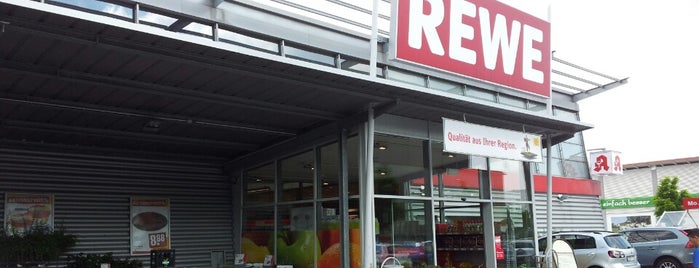 REWE is one of Aidanさんのお気に入りスポット.