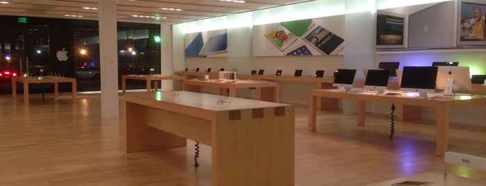Apple Saddle Creek is one of Apple Stores US East.