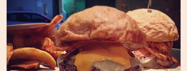 The Butchers Club Burger is one of electeobabe's hongkong.