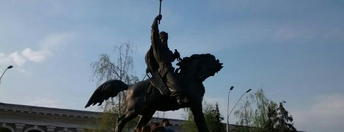 Monument to Petro Sahaidachnyi is one of Памятники Киева / Statues of Kiev.