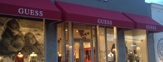 GUESS is one of Josmarさんのお気に入りスポット.