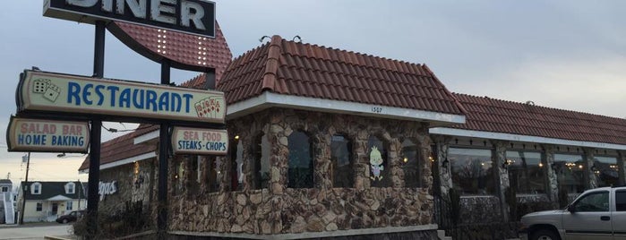 Vegas Diner & Restaurant is one of Orte, die Kate gefallen.