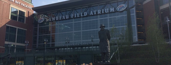 Vincent T. (Vince) Lombardi Statue is one of Visit to Chicago.