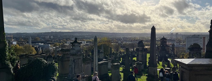 Glasgow Necropolis is one of brexit-tour 2018.