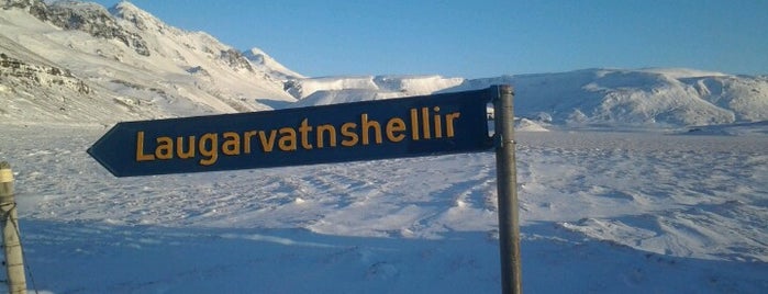 Laugarvatnshellir is one of Lieux qui ont plu à Josh.