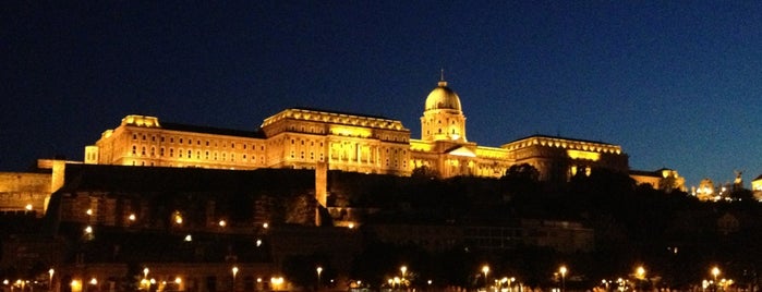 Budapeste is one of Lugares de Europa que visite.