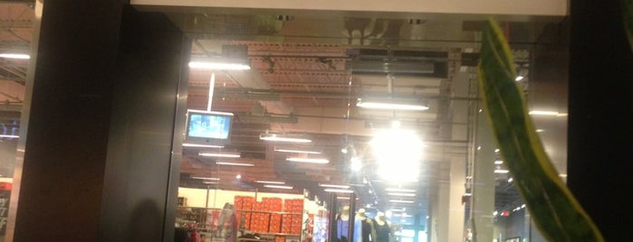 Nike Factory Store is one of Jasky B..