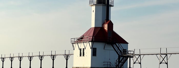 St. Joseph North Pier (at Tiscornia Park) is one of Lighthouses - USA.