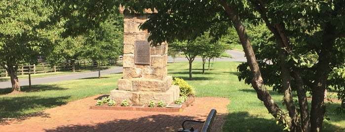 Thomas Jefferson Religious Freedom Monument is one of สถานที่ที่ Lizzie ถูกใจ.
