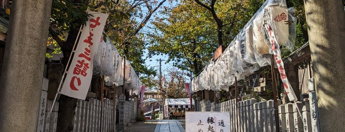 彌栄神社 is one of 神社仏閣.