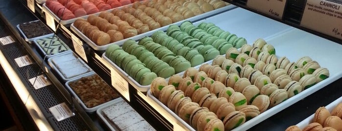 Delightful Pastries is one of Nikkia Jさんの保存済みスポット.
