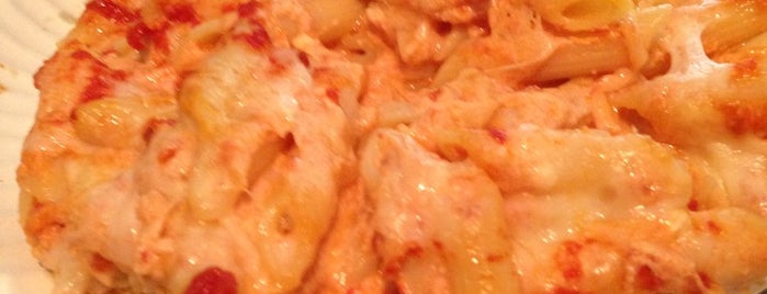 Joey D's Pizza is one of Locais salvos de Lizzie.
