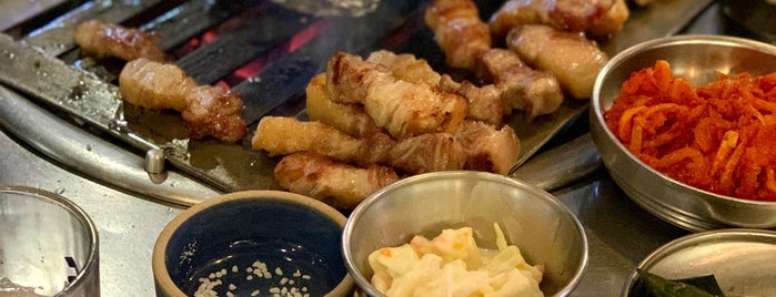 두툼 is one of Seoul food.