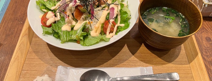 kawara Cafe & Kitchen is one of Smoke-free Tokyo restaurants.