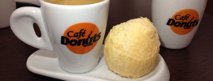 Café Donuts is one of Minha.