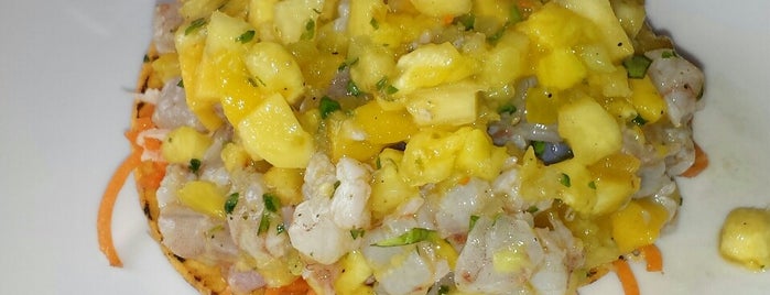 Ceviche Factory is one of Lugares favoritos de Fausto.