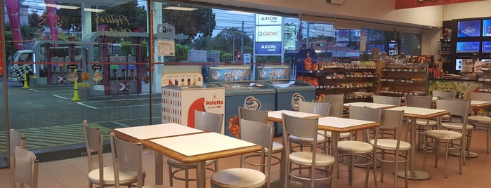 Esso Shop is one of Mejores Estaciones de Servicio.