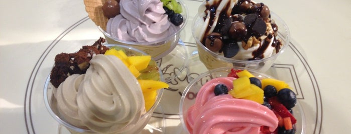 Heavenly Yogurt is one of Tiffanyさんのお気に入りスポット.