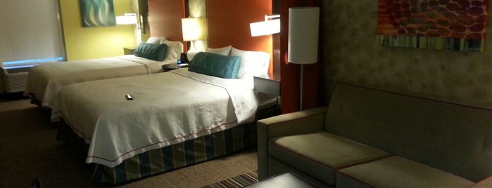 Home2 Suites by Hilton is one of Posti che sono piaciuti a Christy.