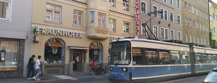 H Fraunhoferstraße is one of Lugares favoritos de Alexander.