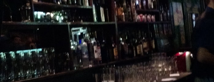 Ye Olde Pub is one of Locais salvos de Marcia.