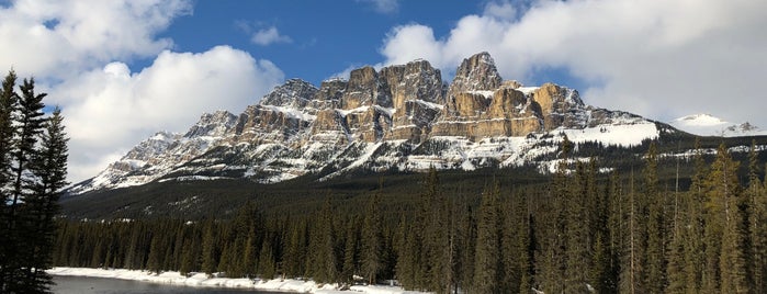 Castle Mountain is one of Mountains.