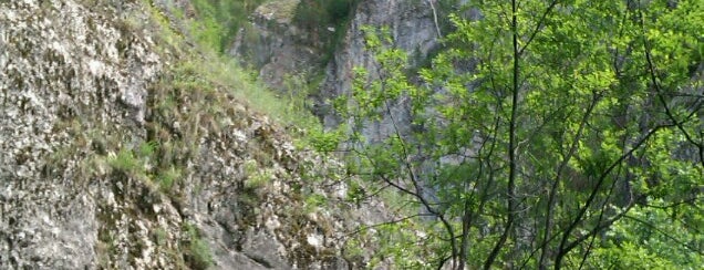 Капова пещера is one of 100 чудес России.