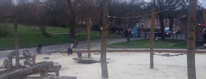 Horniman Triangle Play Area (Sandpit Park) is one of Adventure playgrounds in London.