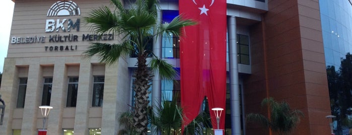 BKM (Belediye Kültür Merkezi) is one of Posti che sono piaciuti a Sina.