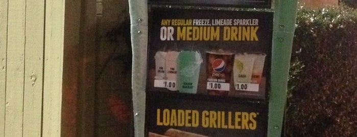 Taco Bell is one of Lieux qui ont plu à Lorie.