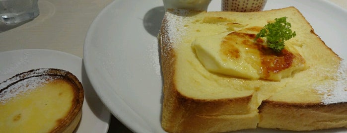 Hug Frenchtoast cafe梅田 is one of 大阪なTodo-List.