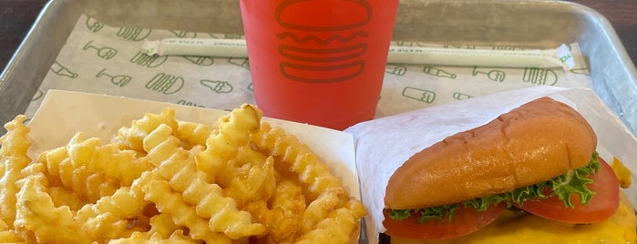 Shake Shack is one of The 15 Best Places to Get a Big Juicy Burger in Kansas City.