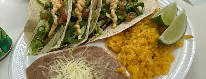 Tacos El Gallo is one of Do: Kansas City ☑️✌️.